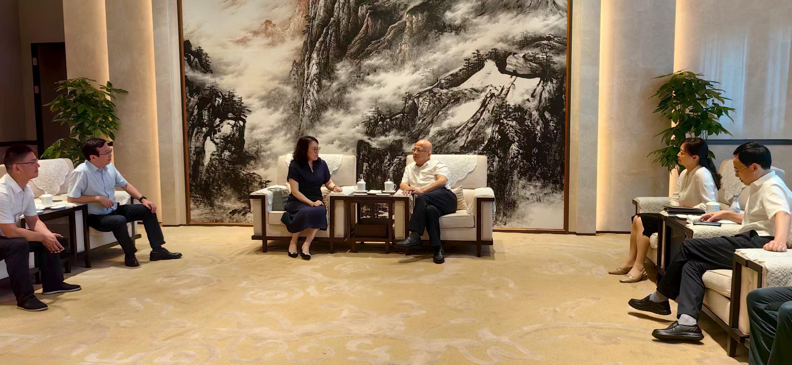 寧水集團與成都環(huán)境集團高層座談 聚力支持匯錦智慧高質(zhì)量發(fā)展